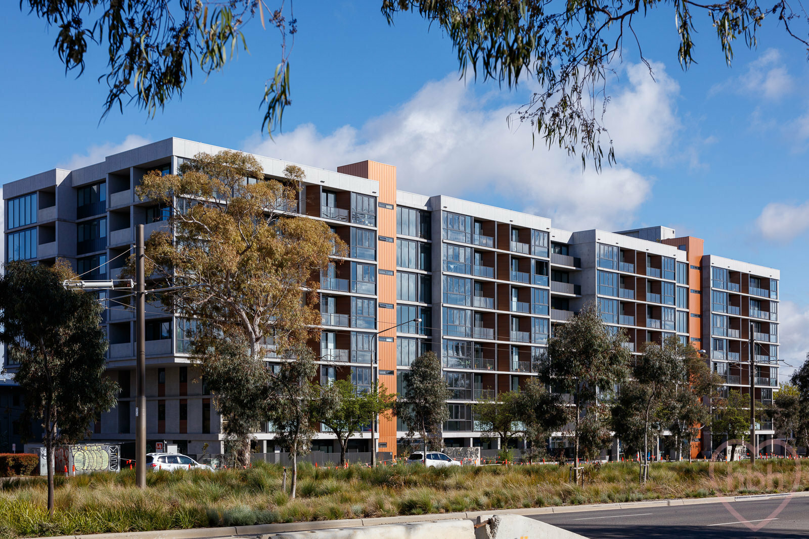 Embark Apartments, Icon
